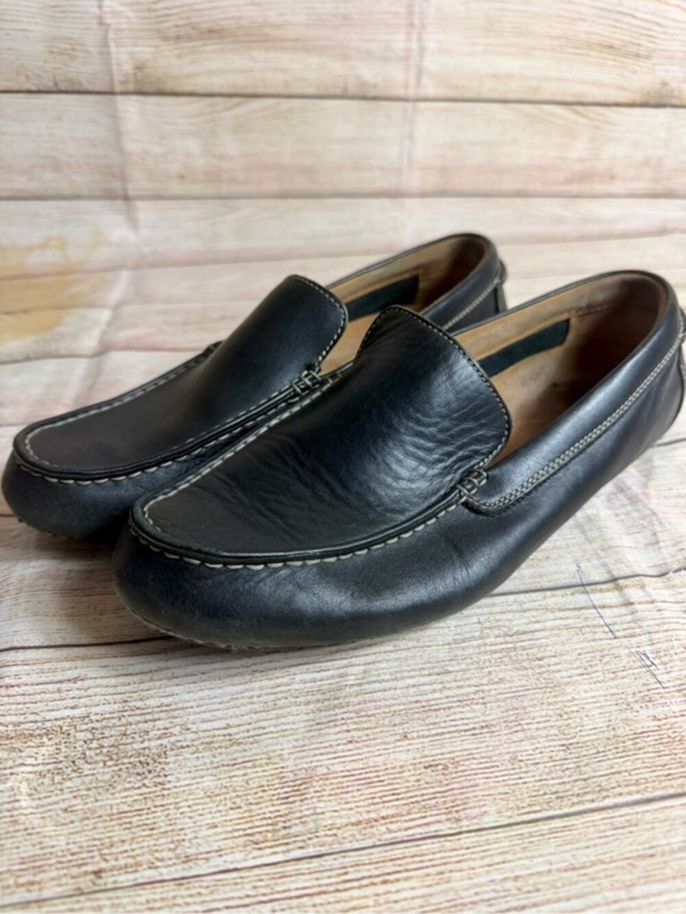 Clark’s black leather driving loafers moccasins. Size 11.